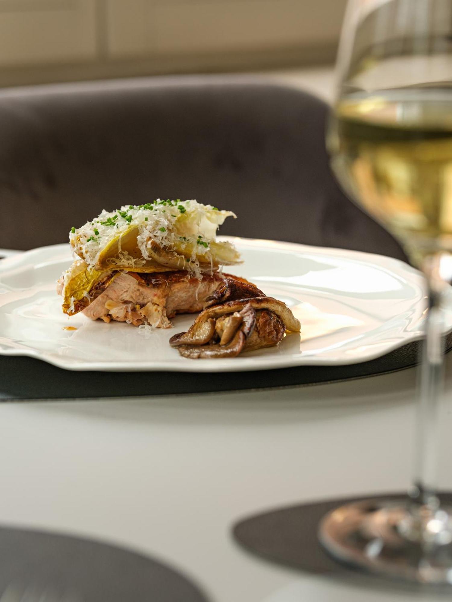 Hotel-Restaurant Beim Schlass Wiltz Екстер'єр фото