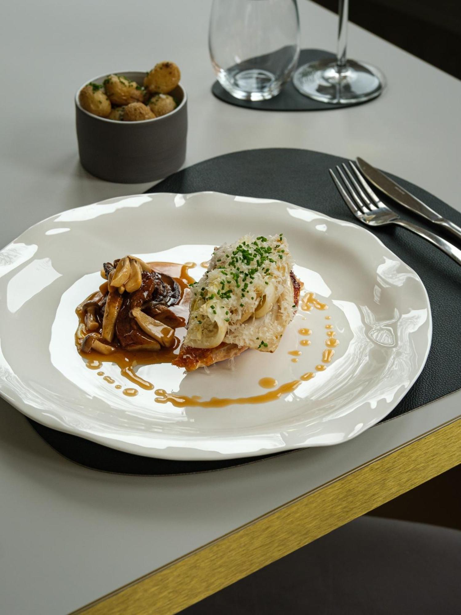 Hotel-Restaurant Beim Schlass Wiltz Екстер'єр фото