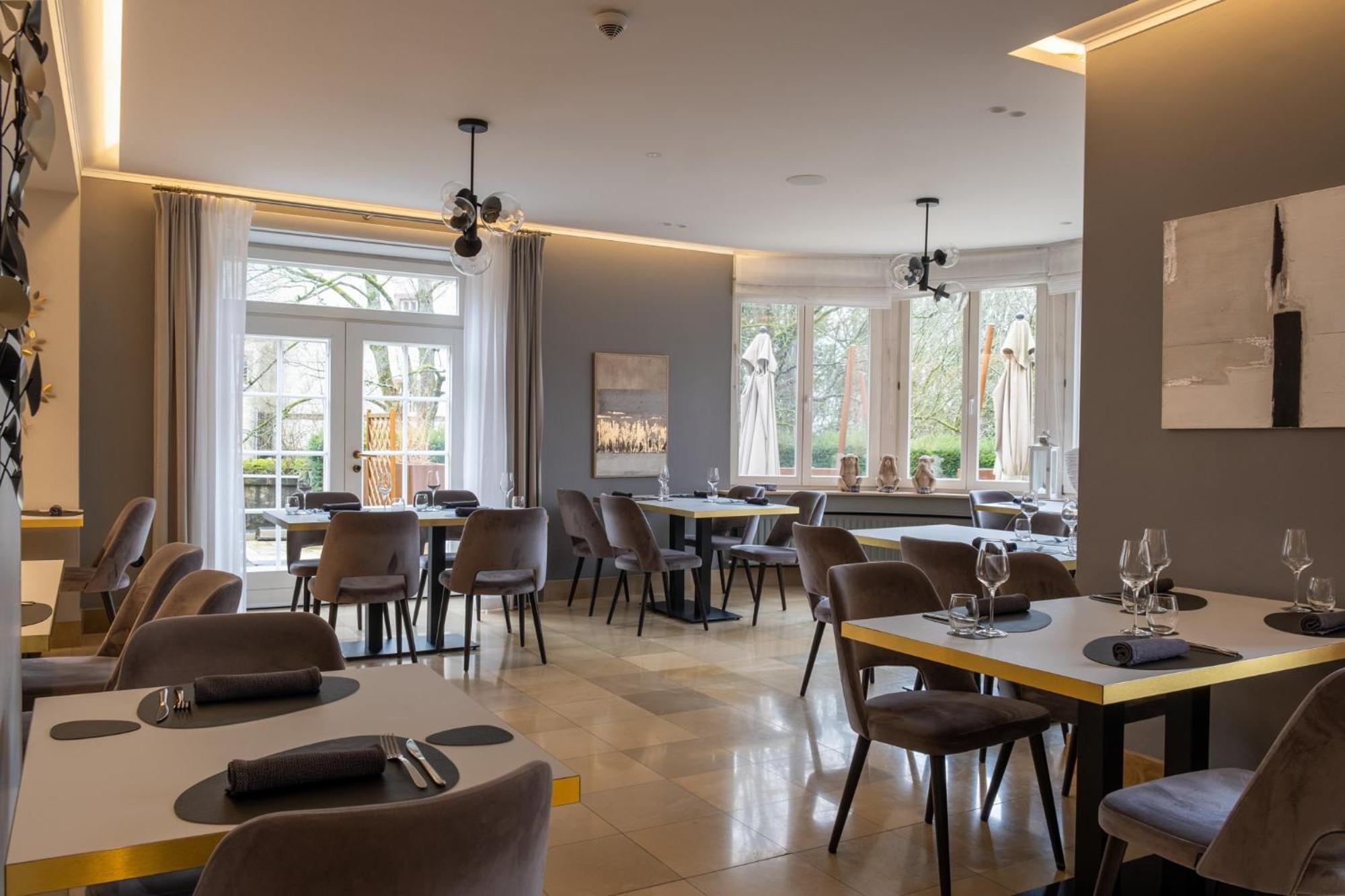 Hotel-Restaurant Beim Schlass Wiltz Екстер'єр фото