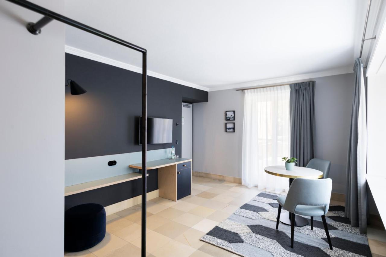 Hotel-Restaurant Beim Schlass Wiltz Екстер'єр фото